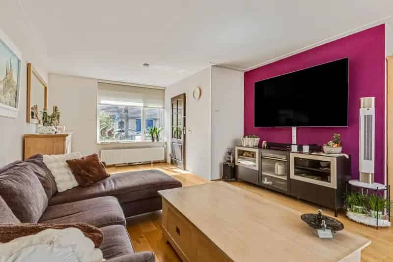 Hoekwoning Nijkerkerveen 4 slaapkamers serre dakterras
