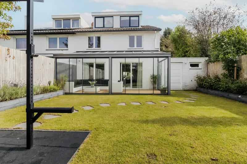 Moderne Tweekapper 5 Slaapkamers Cadier en Keer