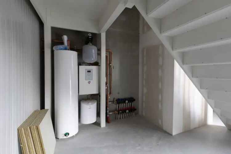 Bedrijfsunit 332m2 te Huur Zevenhuis Hoorn