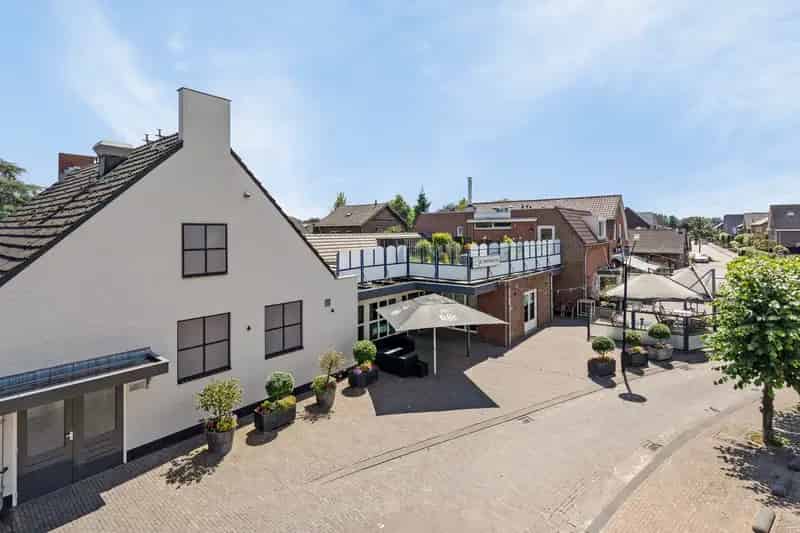 Horecapand te koop Reuver: Cafe-Zalen De Paerssjtal