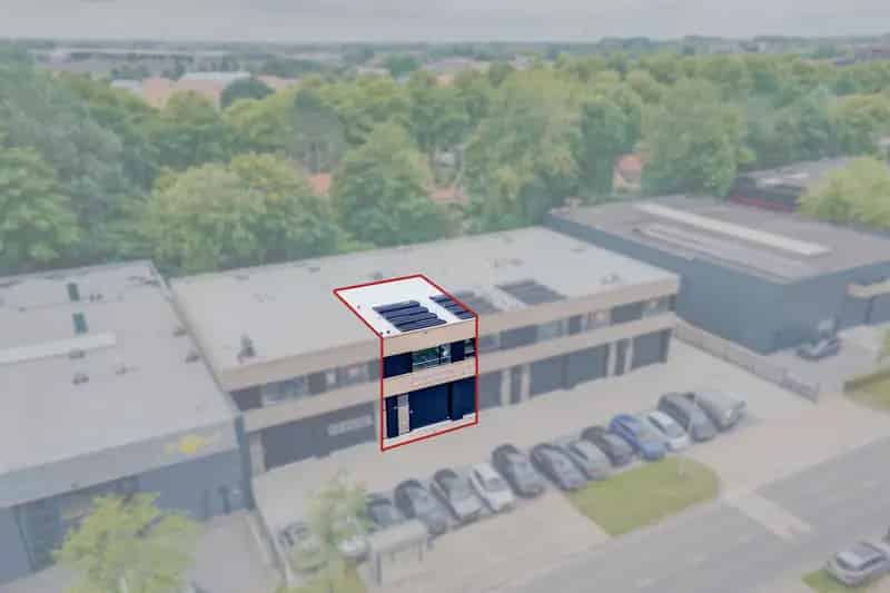 Bedrijfshal te Huur Oud-Beijerland 137m2 Zonnepanelen Parkeerplaatsen