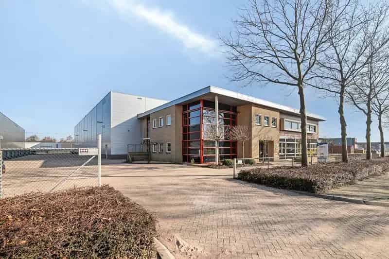 Bedrijfshal Harderwijk 2895m2 te huur Lorentz