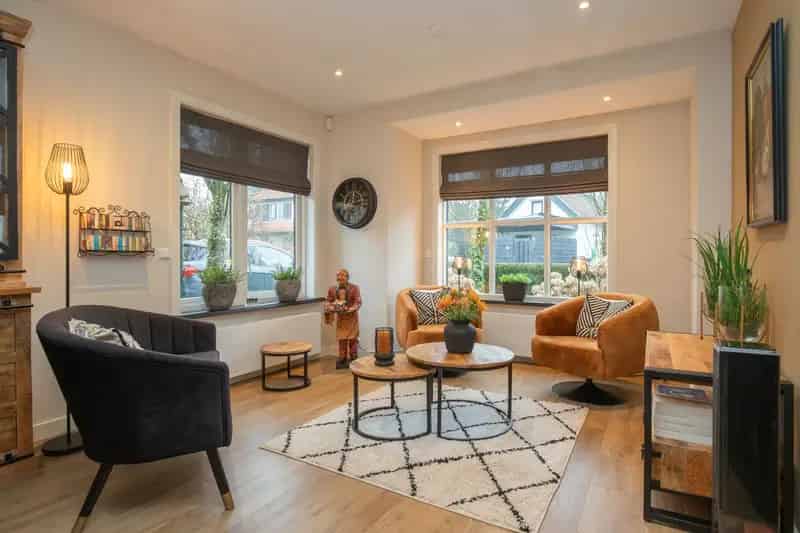 Vrijstaande Villa te Leusden met Engelse Stijl en Moderne Gemakken