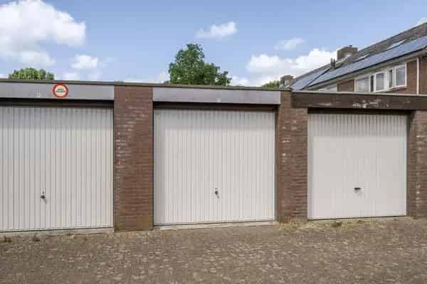 4 Slaapkamers Eengezinswoning Garage Rustige Kindvriendelijke Buurt