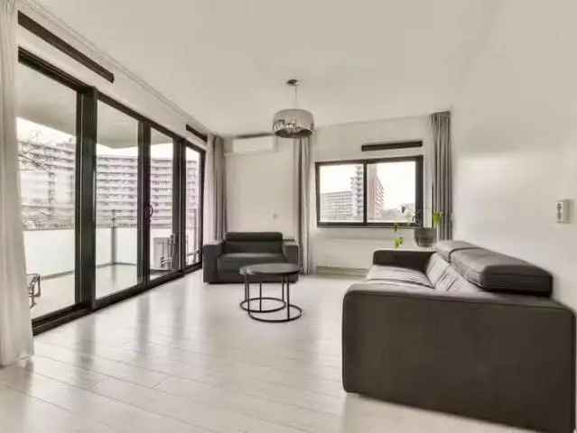 Modern Appartement Amsterdam Zuidoost Nabij Station Bijlmer Arena