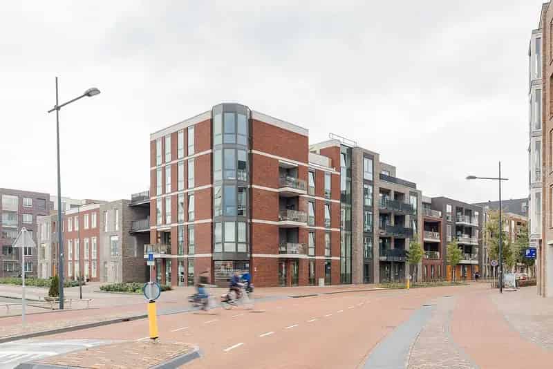 Modern Appartement Veenendaal: 2 Slaapkamers, Balkon en Parkeerplaats