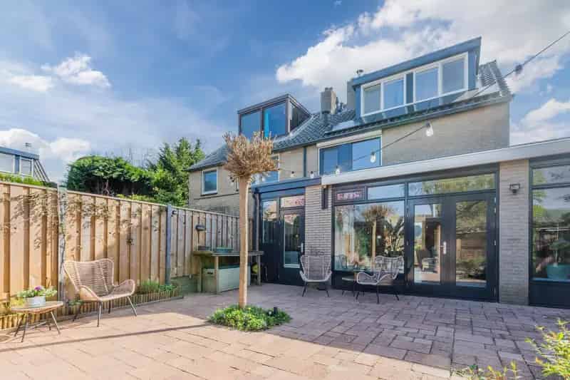 Luxe 2-onder-1-kapwoning te koop Leusden Zuid