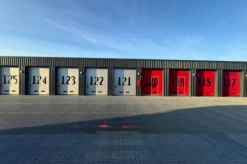 Garagebox Assendelft 32m2 Opslag Stalling Huur