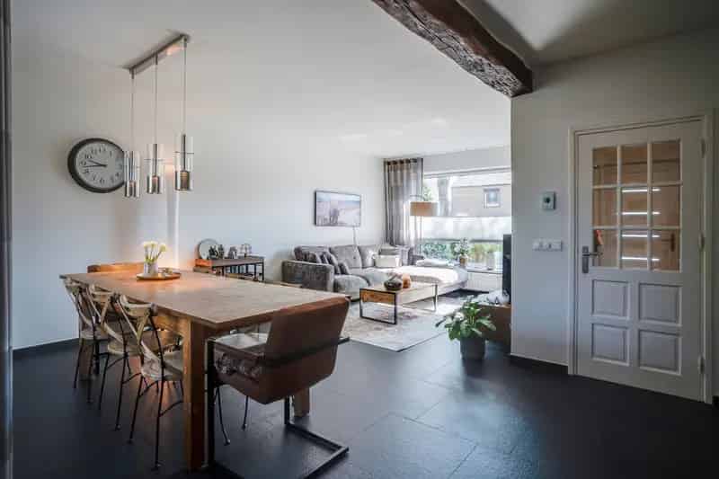 Ruime Tweekapper Elsloo 3 slaapkamers Moderne Keuken Tuin Zonnepanelen