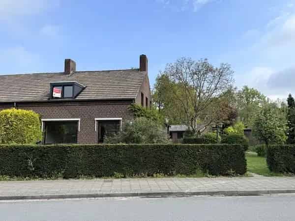 Woonboerderij Lomm 4 slaapkamers grote schuur tuin