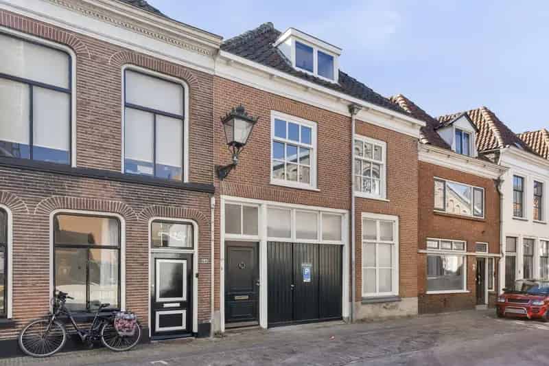 Royale Binnenstadswoning Kampen met Garage 75m2