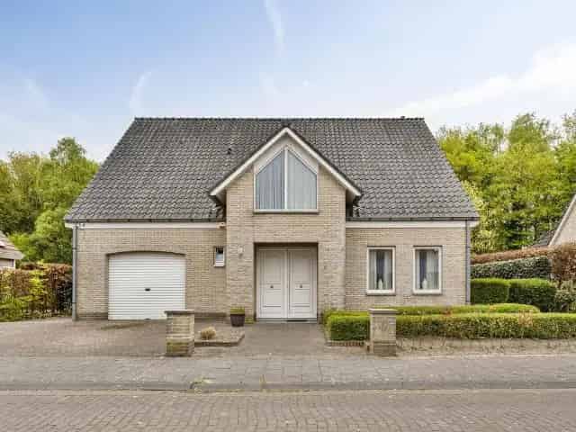 Te Koop: Ruime gezinswoning Hulst - 3 slaapkamers - 807m²