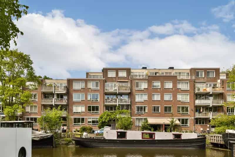 Amsterdam Wittenkade: Modern 2-kamerappartement met Stads Uitzicht