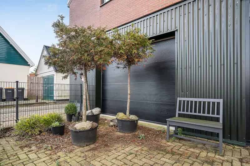 Bedrijfshal te Koop Schoorl 73m2 Bedrijfsruimte 105m2 Kantoor