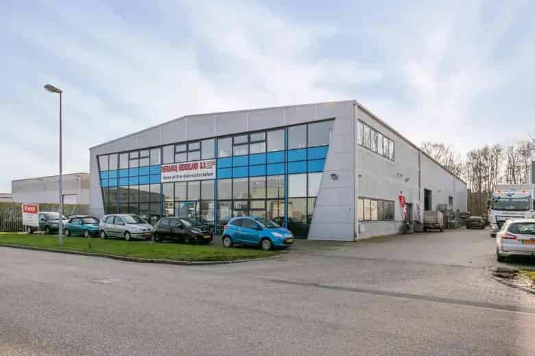 175 m2 Kantoorruimte te Huur Zwaag - Bedrijfspand 2025m2