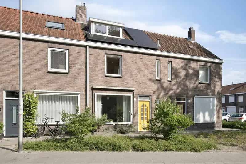Jaren 30 woning Tilburg 3 slaapkamers tuin dakterras instapklaar
