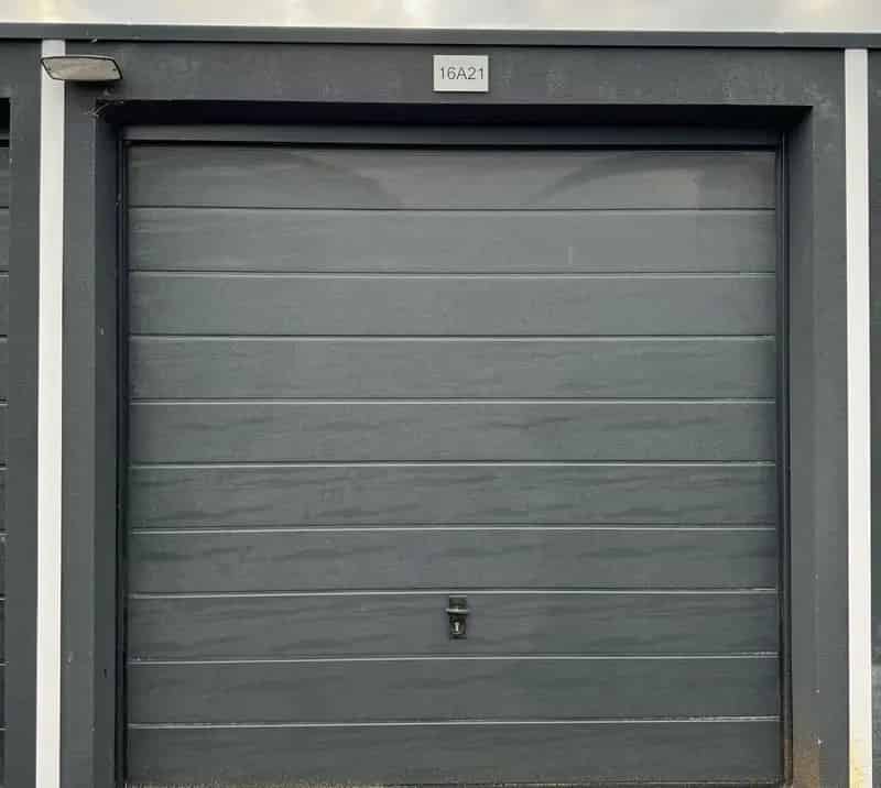 Garagebox te Huur Empel Den Bosch 33m2 A2