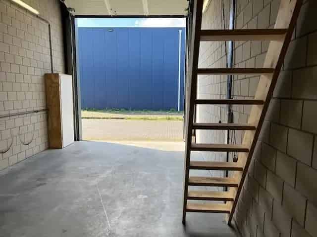 Bedrijfshal Groningen te koop: Multifunctionele ruimte 60m2 Eemspoort