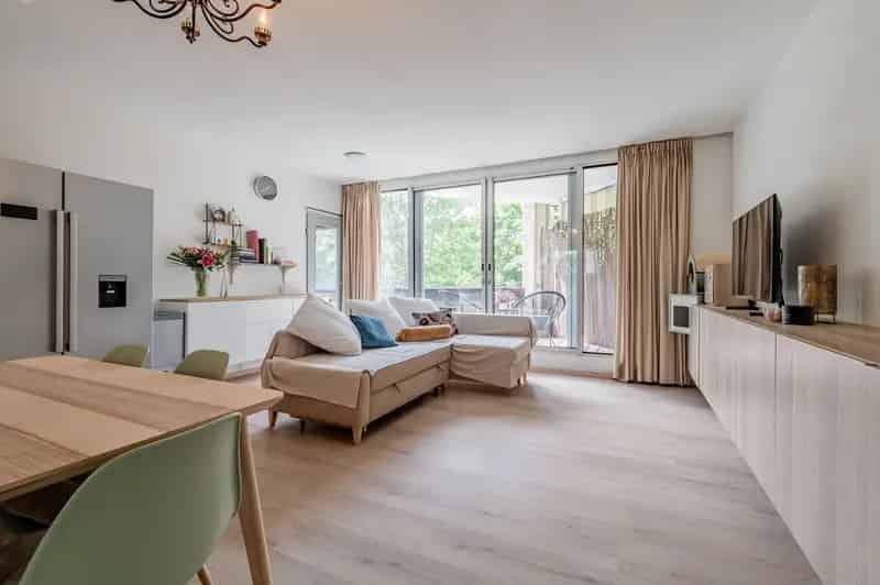 2 Kamer Appartement Amsterdam Zuidoost  Balkon HR++ Glas