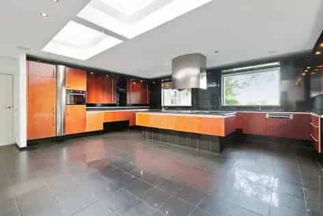 6 kamers huis van 371 m² in Vught