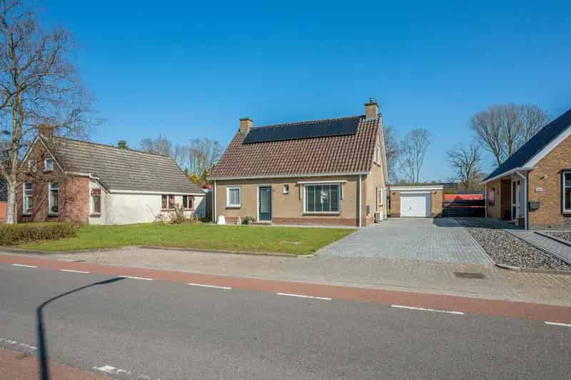 5 Slaapkamers Vrijstaande Woning Serre Overkapping Zonnepanelen