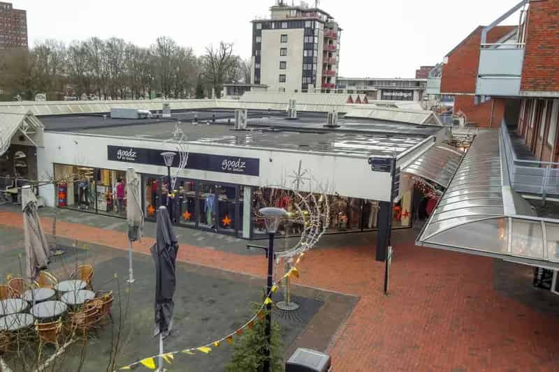Belegging Stadskanaal: 5 Verhuurde Winkels te Koop