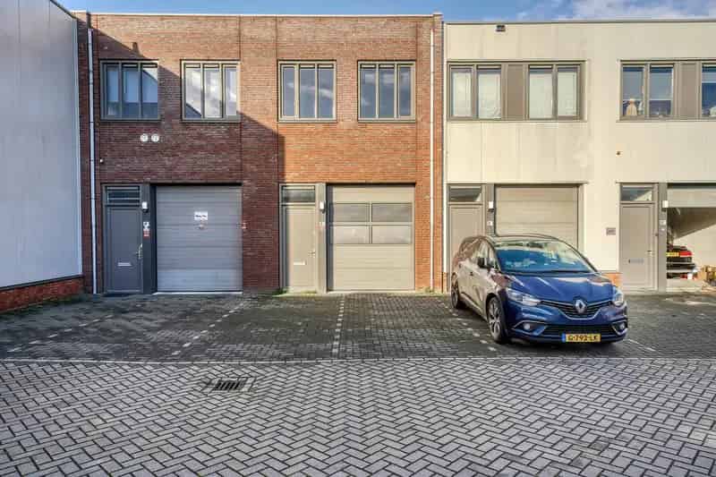 Bedrijfshal te huur Katwijk 110m²
