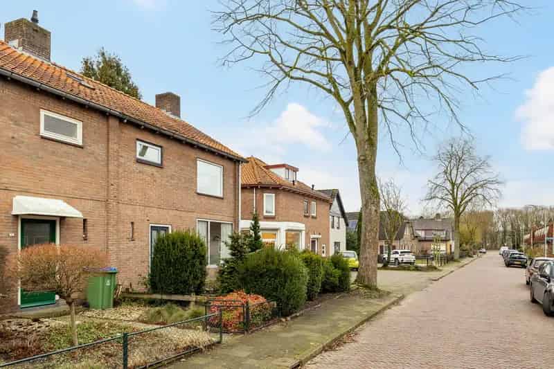 2-onder-1-kapwoning Renkum 4 slaapkamers grote tuin