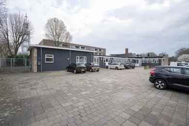 750 m2 Kantoorruimte Geleen te Koop