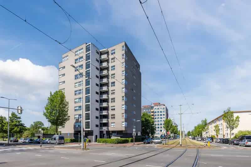 Appartement te koop Den Haag: 2 slaapkamers, balkon, centraal gelegen