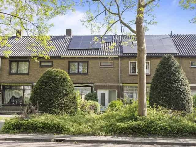 Gerenoveerde Eengezinswoning te Koop in Heemskerk