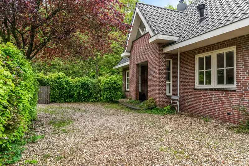 Semi-bungalow te koop Hemmen 5 slaapkamers grote tuin