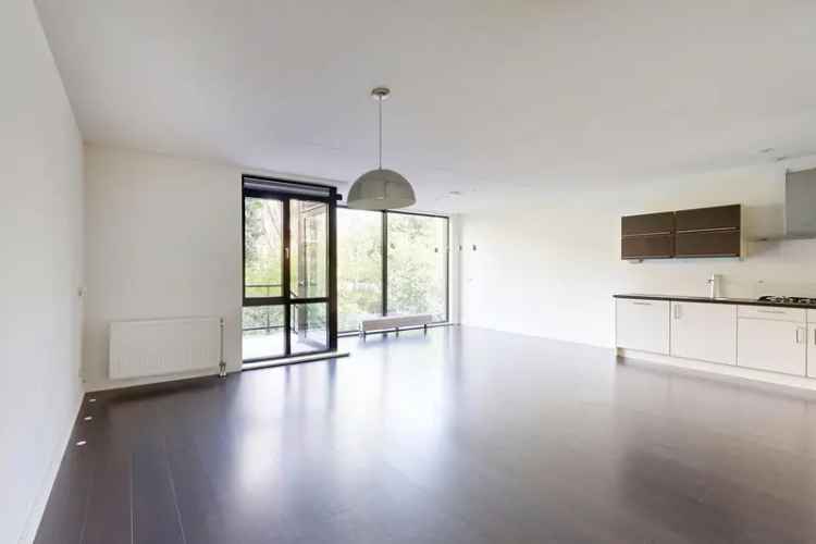 Amsterdam Noord Appartement 88m2 2 slaapkamers Parkeerplaats