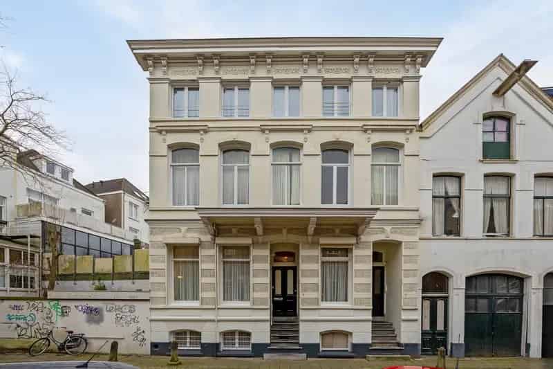 Twee woningen te koop Arnhem Spijkerbuurt 166m2 154m2