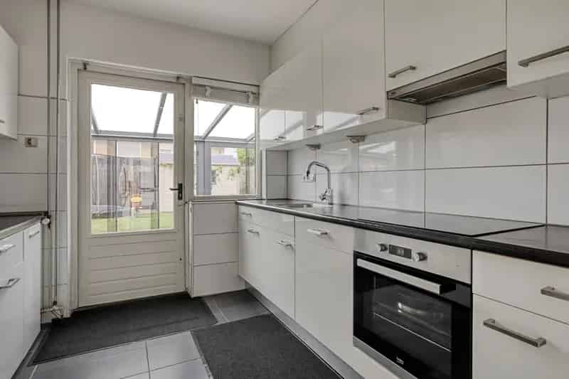 Ruime Hoekwoning met Garage en Tuinkamer in Cuijk Noord