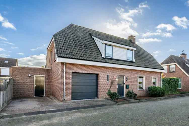 Eengezinswoning Te Koop in 4, Neptunuslaan, Oude-Tonge, Zuid-Holland