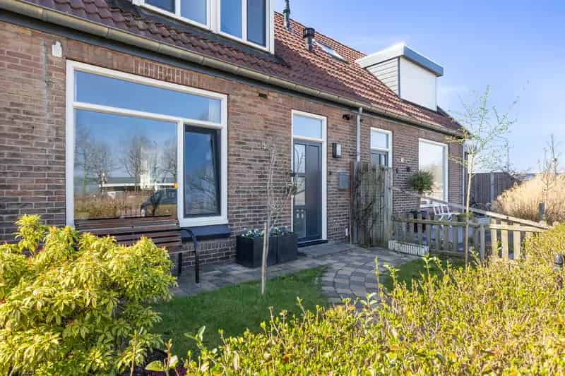Huis te koop Apeldoorn Kanaal Zuid: Gezinswoning met 3 slaapkamers
