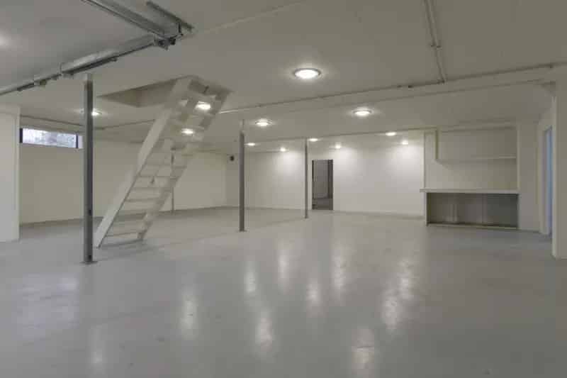 Bedrijfsgebouw Kootwijkerbroek: Kantoorruimte, Hal 450m², Entresol