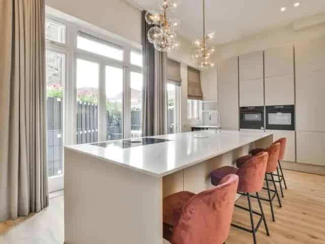 Luxe Benedenwoning Aan De Amstel Met Tuin