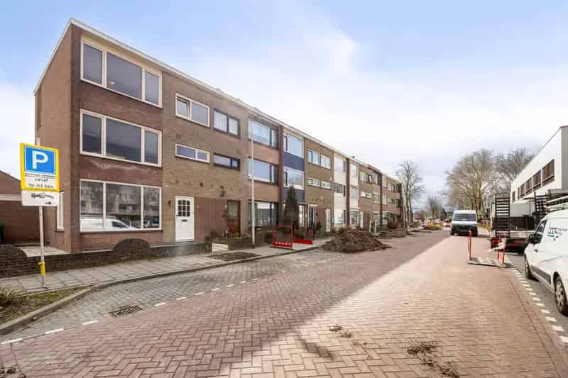 Huis te koop Etten Leur 3 slaapkamers moderne keuken ruime tuin