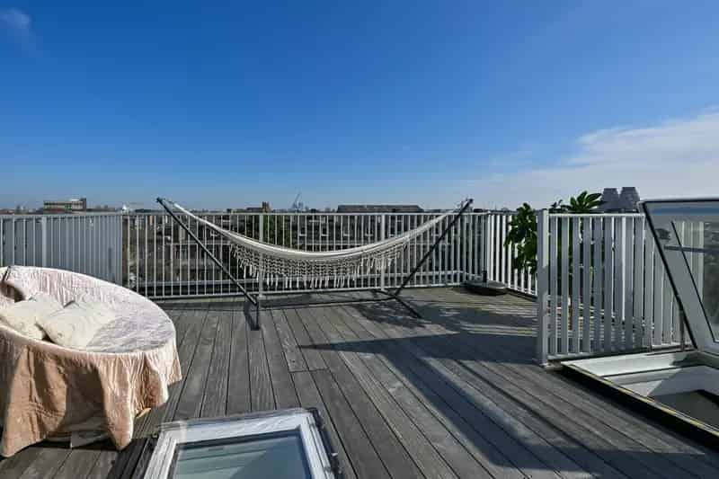 Amsterdam Bos en Lommer: 2 Slaapkamers, Balkon en Dakterras