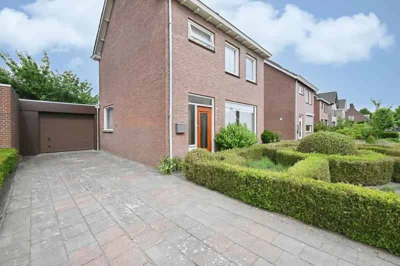 Huis te koop Hoeven 4 slaapkamers grote tuin