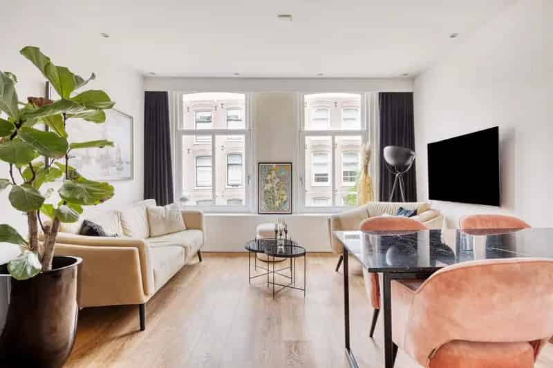 Amsterdam Zuid Appartement 38m2 Te Koop - Eigen Grond - Instapklaar