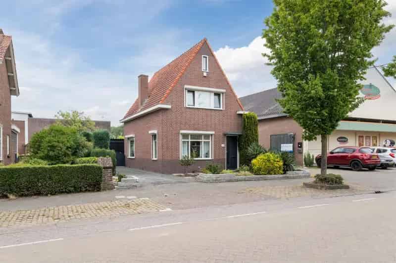 Jaren 30 woning te koop Raamsdonksveer