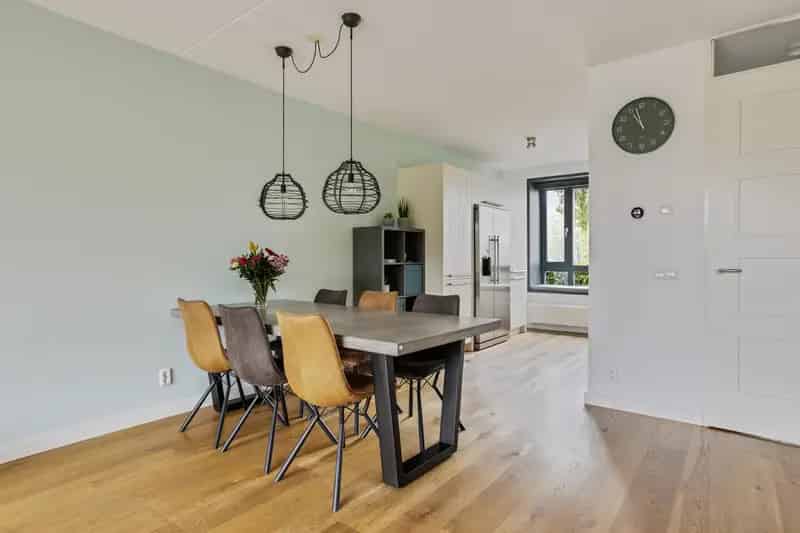 Tussenwoning Vleuterweide 4 slaapkamers tuin zuidwesten