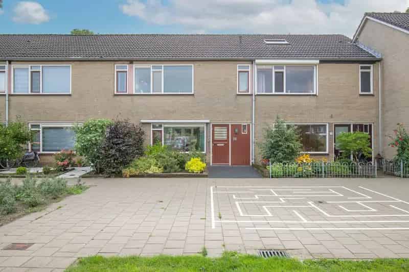 Huis te koop Rubenslaan Woudenberg: Ruime gezinswoning met speeltuin