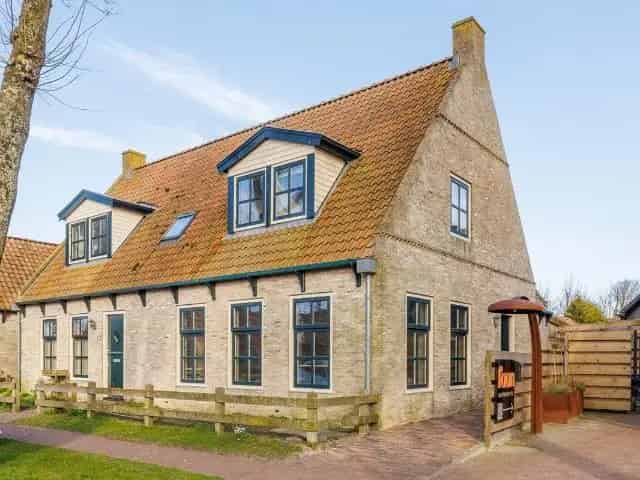 Twee Onder Een Kap Woning Ballum 4 Slaapkamers Tuin