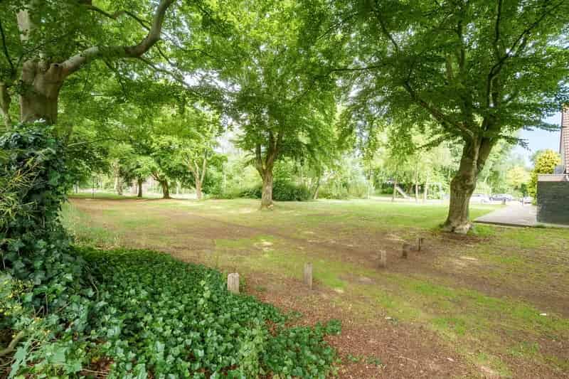 Huis te koop Beethovenlaan Zeist: Ruime gezinswoning met tuin