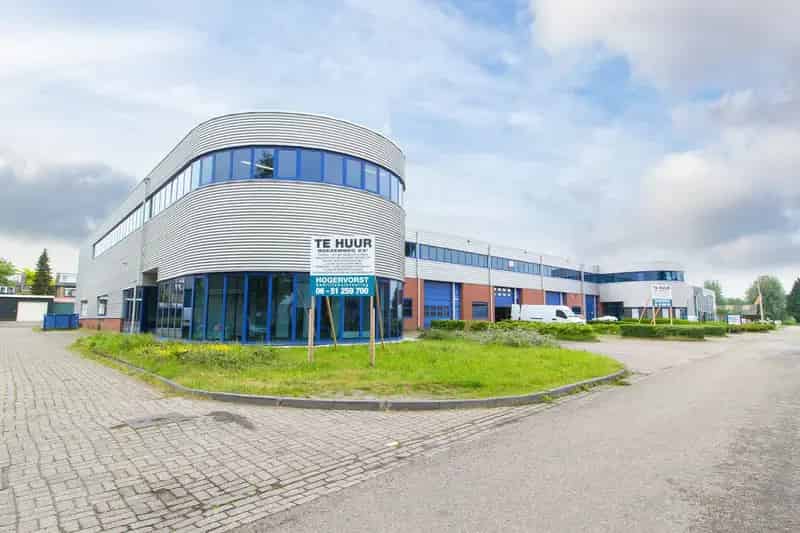 Bedrijfshal te Huur Pijnacker 1420m2 Kantoor Goederenlift