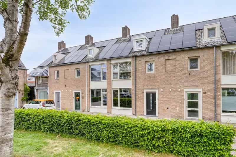 Huis te koop Breda Ruusbroecstraat 4 slaapkamers moderne badkamer